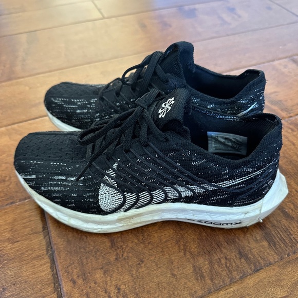 Nike women’s - Picture 2 of 5